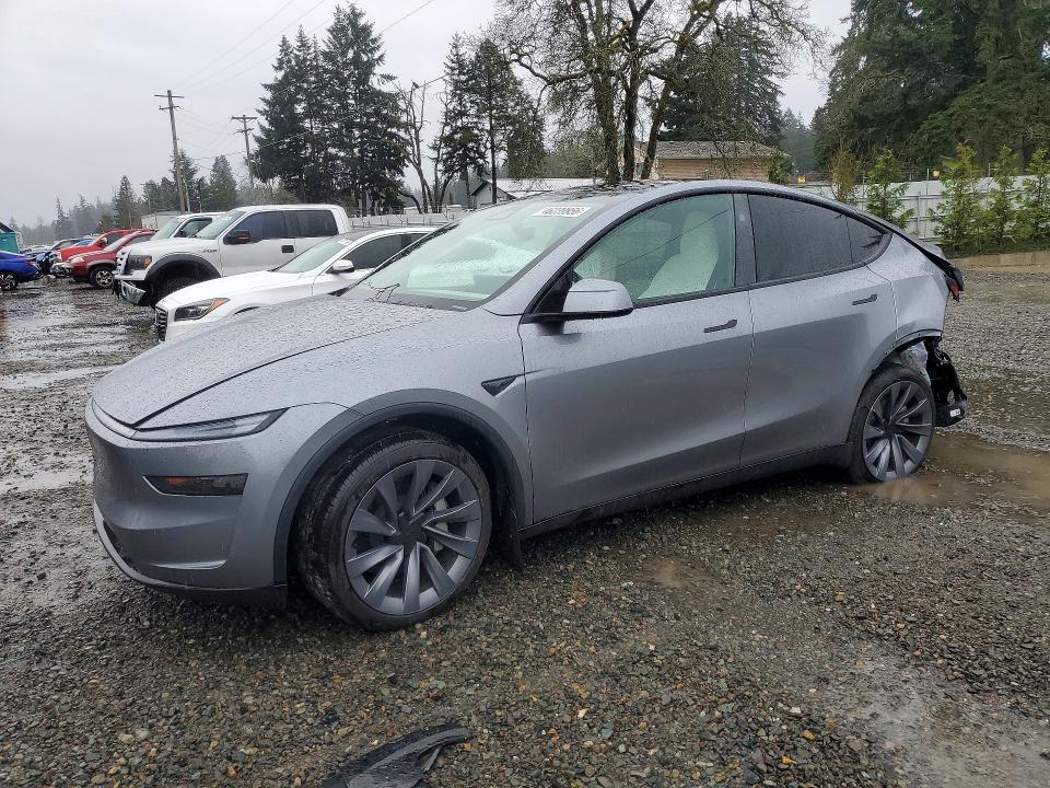 46239956 :رقم المزاد ، 7SAYGDEE8TF576776 vin ، 2026 Tesla Model Y مزاد بيع