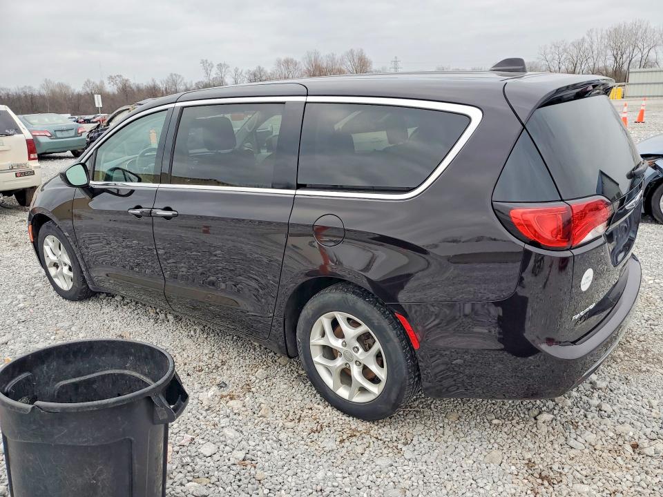 41639486 :رقم المزاد ، 2C4RC1FG0JR172318 vin ، 2018 Chrysler Pacifica مزاد بيع
