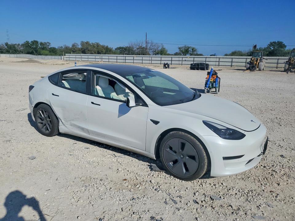2022 Tesla Model 3 მანქანა იყიდება აუქციონზე, vin: 5YJ3E1EB8NF110687, აუქციონის ნომერი: 47245806