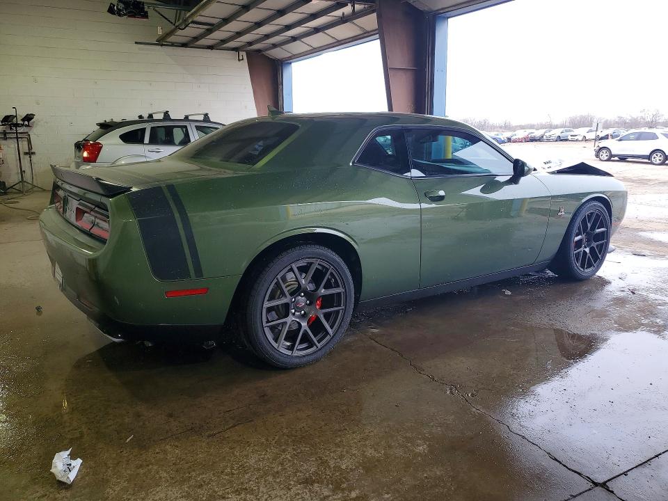 45451376 :رقم المزاد ، 2C3CDZFJ2JH334604 vin ، 2018 Dodge Challenger مزاد بيع
