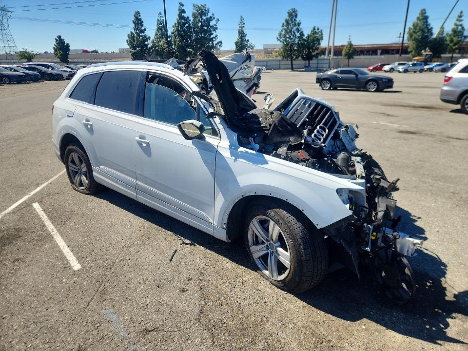 45883746 :رقم المزاد ، WA1LHAF72JD000974 vin ، 2018 Audi Q7 مزاد بيع