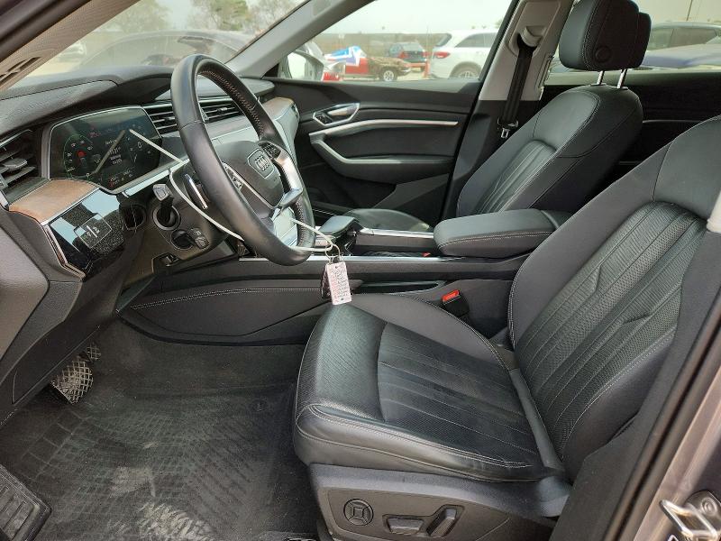 Продажа на аукционе авто 2019 Audi E-tron, vin: WA1LAAGE7KB024475, номер лота: 79378085