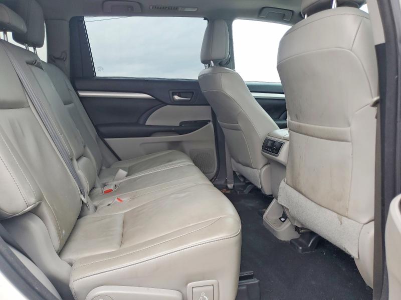79770615 :رقم المزاد ، 5TDKKRFH3FS115797 vin ، 2015 Toyota Highlander مزاد بيع