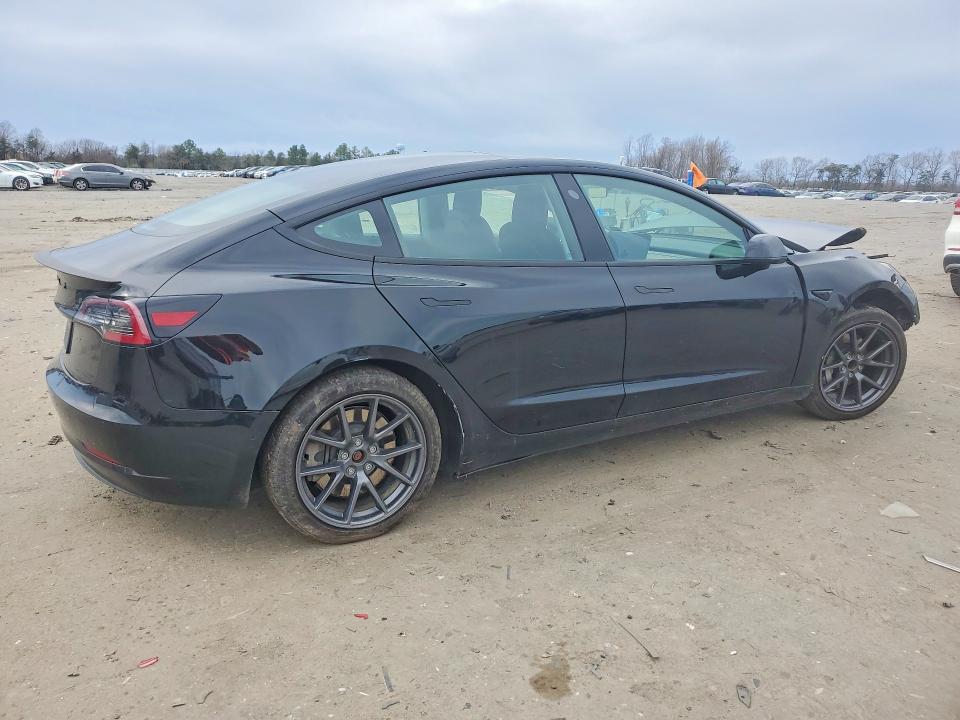 46334106 :رقم المزاد ، 5YJ3E1EA1NF102776 vin ، 2022 Tesla Model 3 مزاد بيع