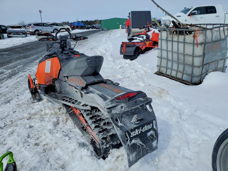 46417556 :رقم المزاد ، 2BPSUJGD8GV000024 vin ، 2016 Skid Renegade Backcountry 600 H.o. Rer مزاد بيع