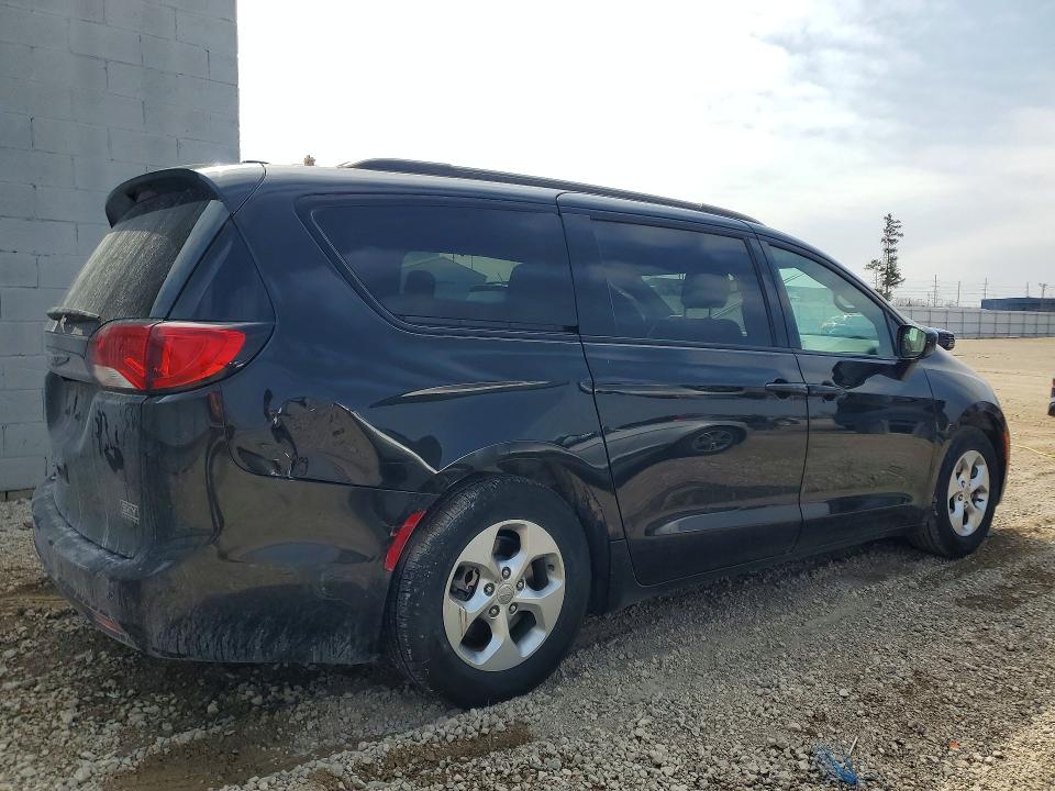 Продажа на аукционе авто 2018 Chrysler Pacifica, vin: 2C4RC1FG6JR333884, номер лота: 45941756
