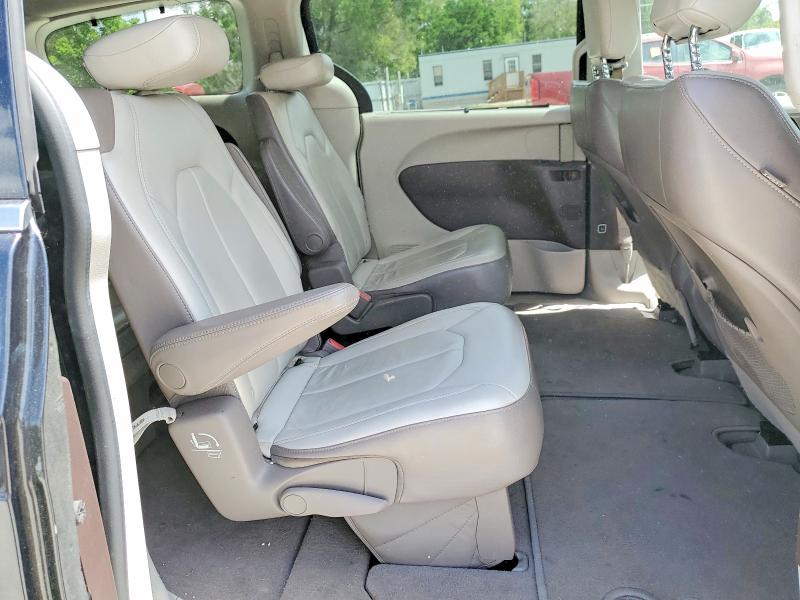 48148716 :رقم المزاد ، 2C4RC1BG9HR688161 vin ، 2017 Chrysler Pacifica مزاد بيع