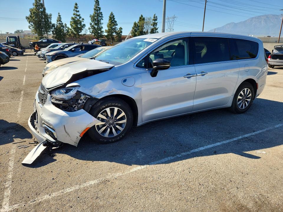 Продажа на аукционе авто 2024 Chrysler Pacifica, vin: 2C4RC1S73RR150394, номер лота: 47057986