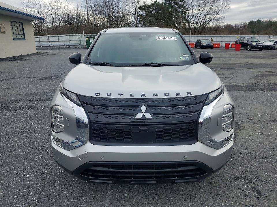 47951316 :رقم المزاد ، JA4J4UA88NZ077684 vin ، 2022 Mitsubishi Outlander مزاد بيع