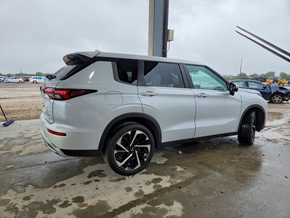 Продаж на аукціоні авто 2022 Mitsubishi Outlander, vin: JA4J4UA82NZ032630, номер лоту: 46112196