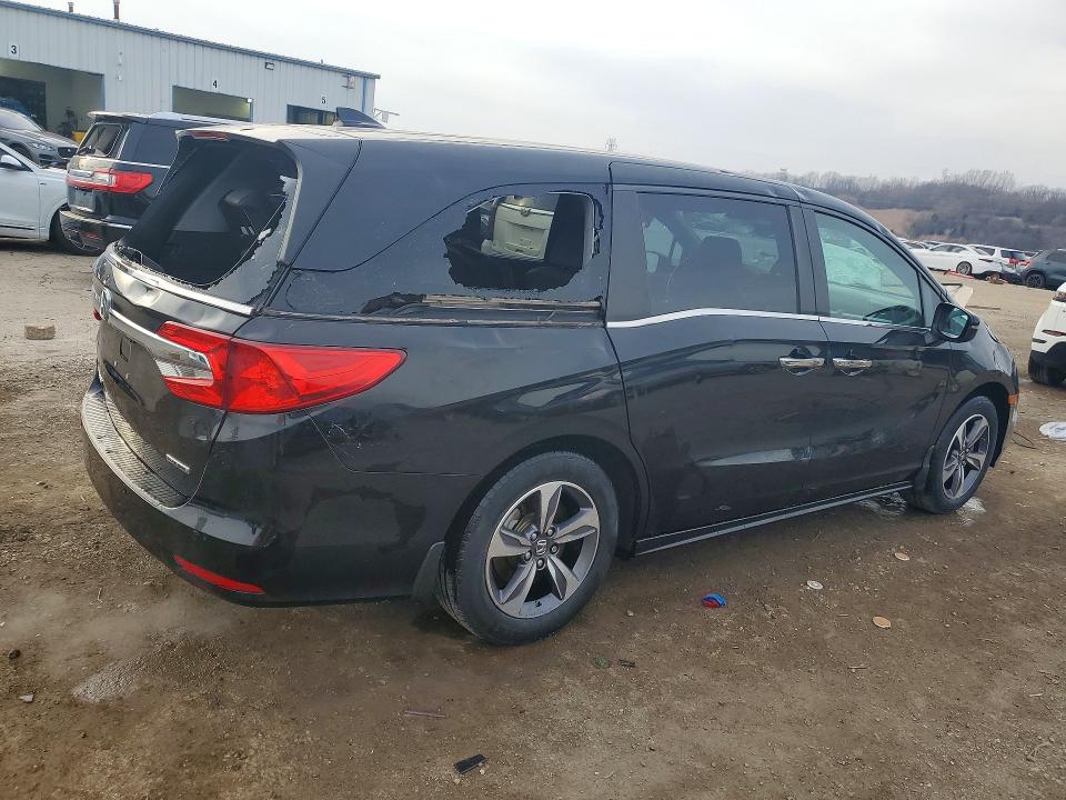 46861556 :رقم المزاد ، 5FNRL6H82JB043656 vin ، 2018 Honda Odyssey مزاد بيع