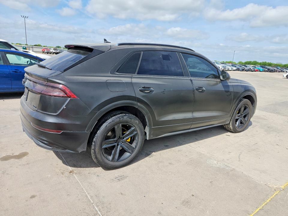 48252996 :رقم المزاد ، WA1AVAF19KD017493 vin ، 2019 Audi Q8 مزاد بيع