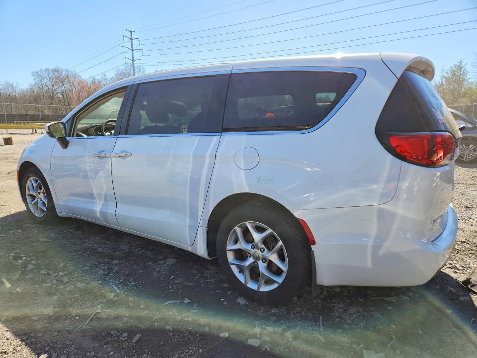 41870386 :رقم المزاد ، 2C4RC1BG5HR782134 vin ، 2017 Chrysler Pacifica مزاد بيع
