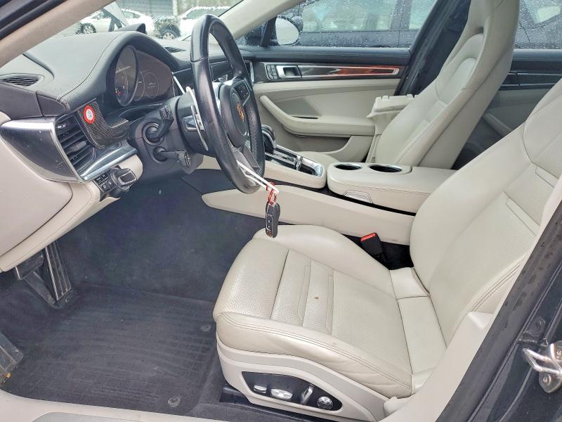 79990935 :رقم المزاد ، WP0AF2A73HL150690 vin ، 2017 Porsche Panamera مزاد بيع