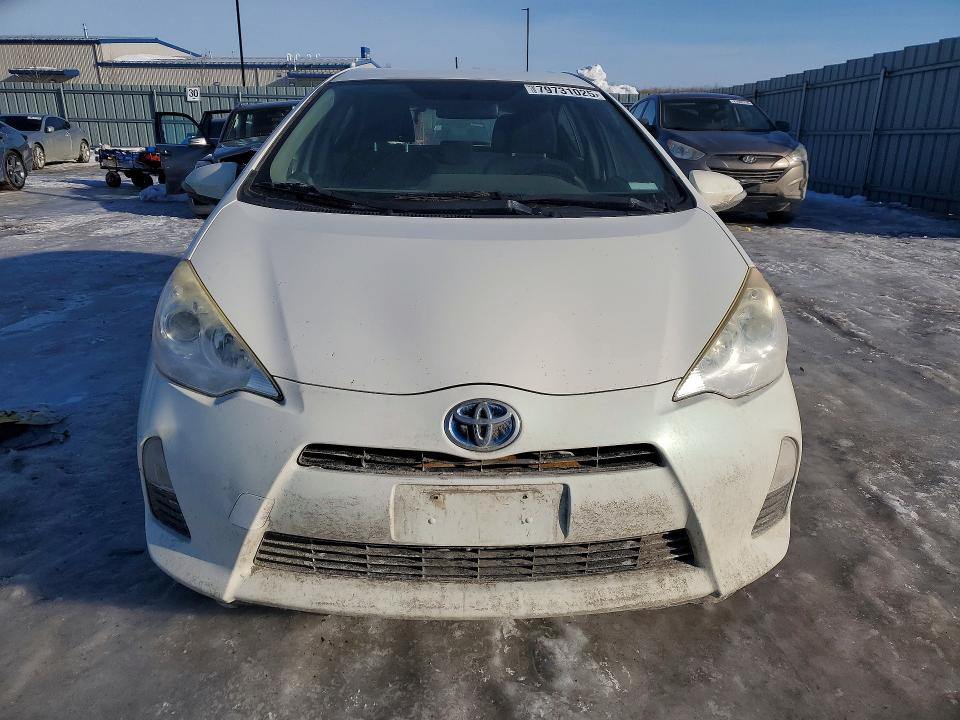2014 Toyota Prius C მანქანა იყიდება აუქციონზე, vin: JTDKDTB34E1564645, აუქციონის ნომერი: 79731025