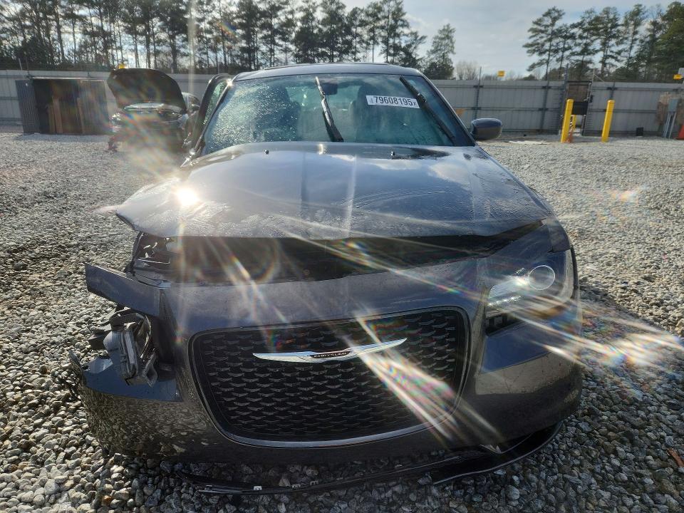 Aukcja sprzedaży 2015 Chrysler 300, vin: 2C3CCABG0FH904251, numer aukcji: 79608195