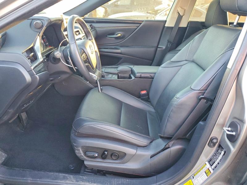 46368326 :رقم المزاد ، 58ACA1C11MU004985 vin ، 2021 Lexus Es 300h مزاد بيع