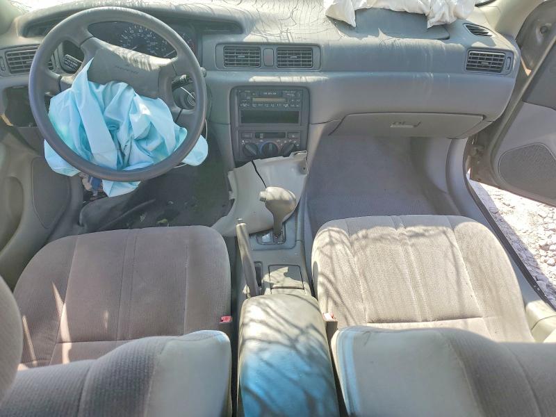 47498146 :رقم المزاد ، 4T1BG22K5WU355466 vin ، 1998 Toyota Camry مزاد بيع
