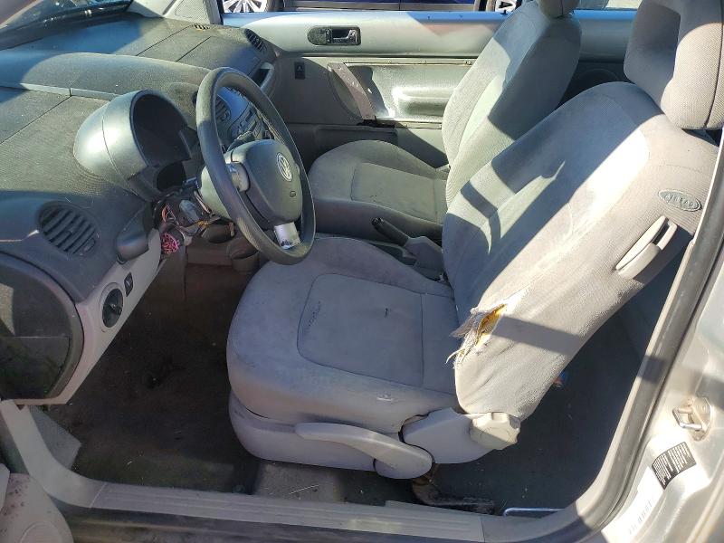 41842116 :رقم المزاد ، 3VWCD21C7YM411438 vin ، 2000 Volkswagen New Beetle مزاد بيع