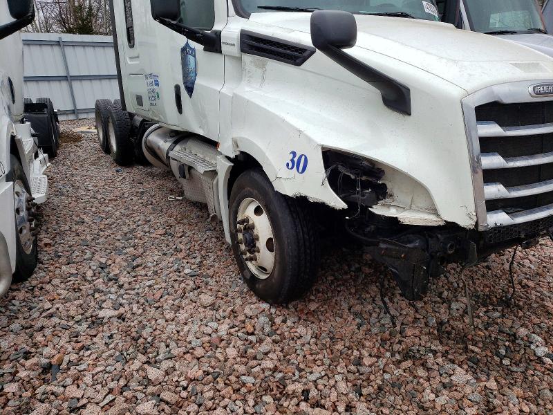 47053276 :رقم المزاد ، 3AKJHHDR0LSLZ2109 vin ، 2020 Freigliner Cascadia 126 مزاد بيع