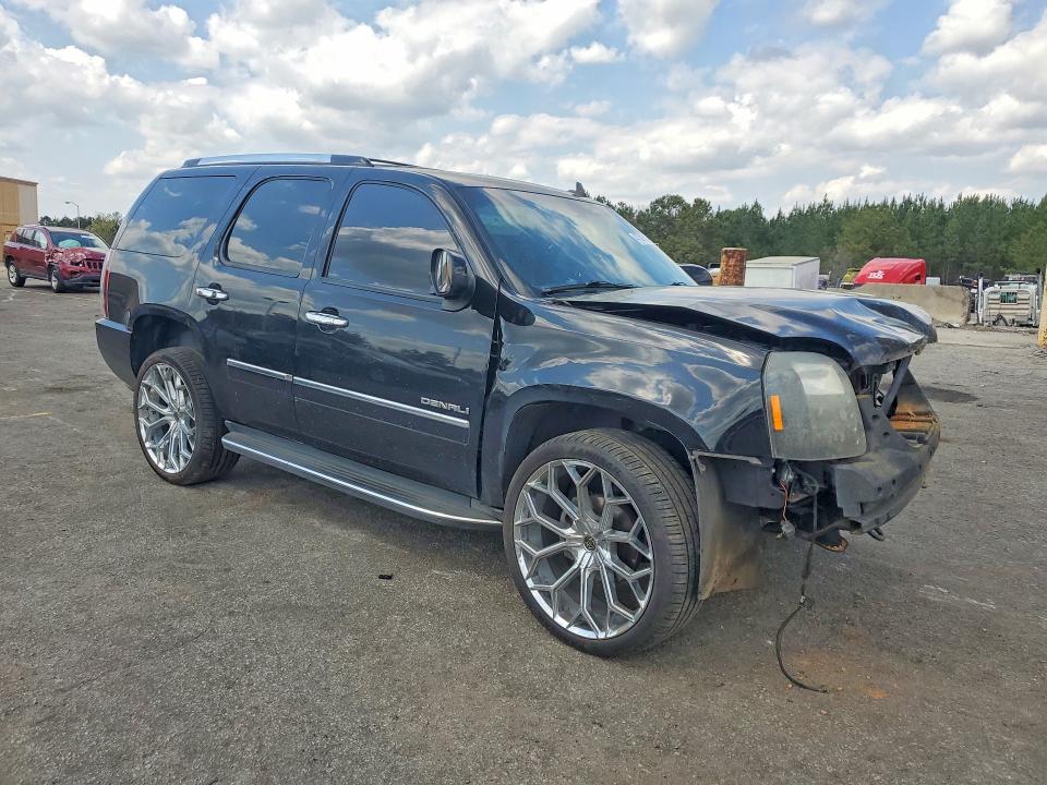 47301516 :رقم المزاد ، 1GKS2EEF2BR213628 vin ، 2011 Gmc Yukon مزاد بيع