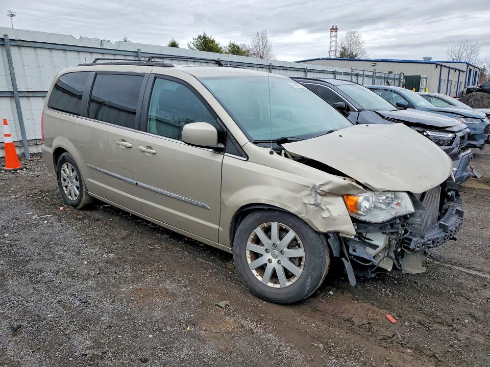 2016 Chrysler Town & Country მანქანა იყიდება აუქციონზე, vin: 2C4RC1BG8GR279728, აუქციონის ნომერი: 47926986