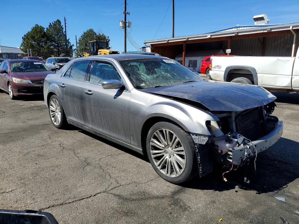 46687476 :رقم المزاد ، 2C3CA6CT6BH581378 vin ، 2011 Chrysler 300c مزاد بيع
