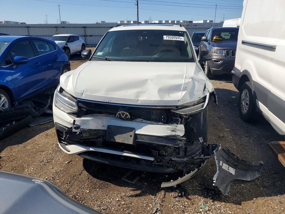 79580945 :رقم المزاد ، 3VV8B7AX5NM030165 vin ، 2022 Volkswagen Tiguan مزاد بيع