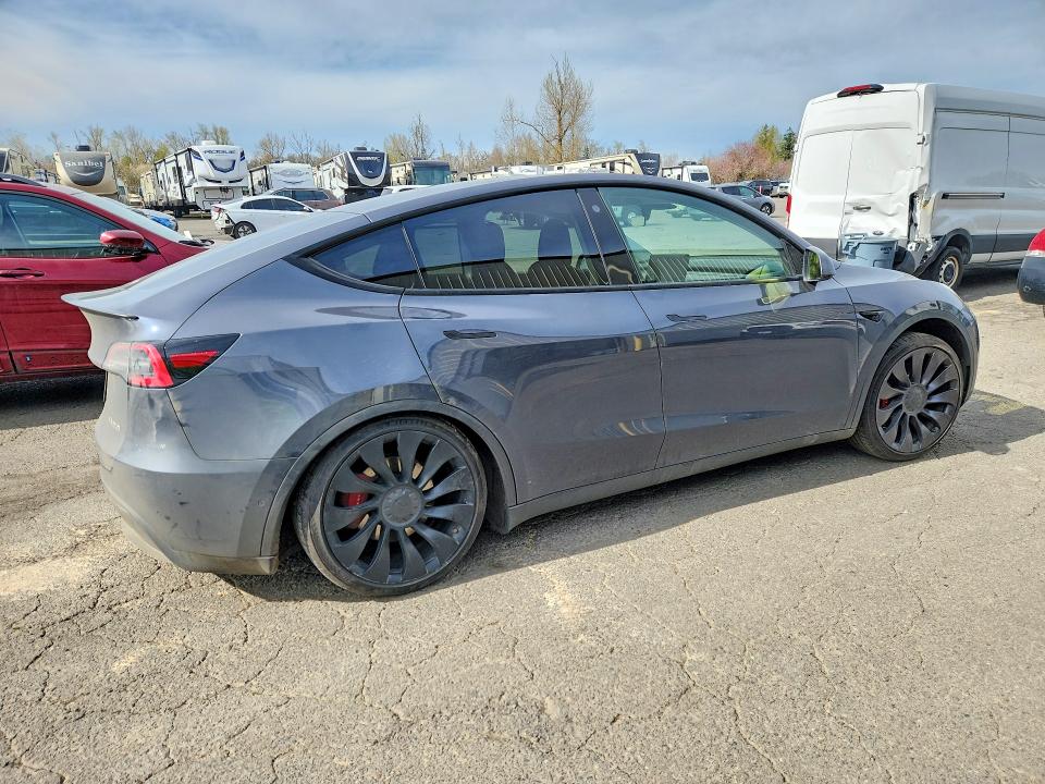 45876566 :رقم المزاد ، 5YJYGDEF3MF139551 vin ، 2021 Tesla Model Y مزاد بيع