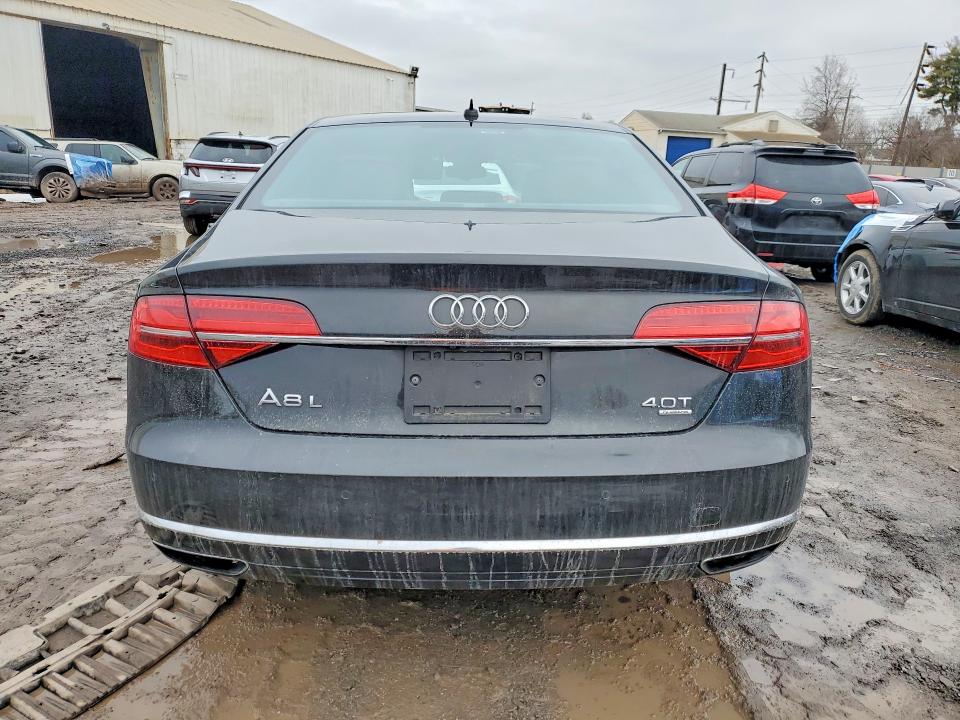 79644945 :رقم المزاد ، WAU32AFD7FN040933 vin ، 2015 Audi A8 مزاد بيع