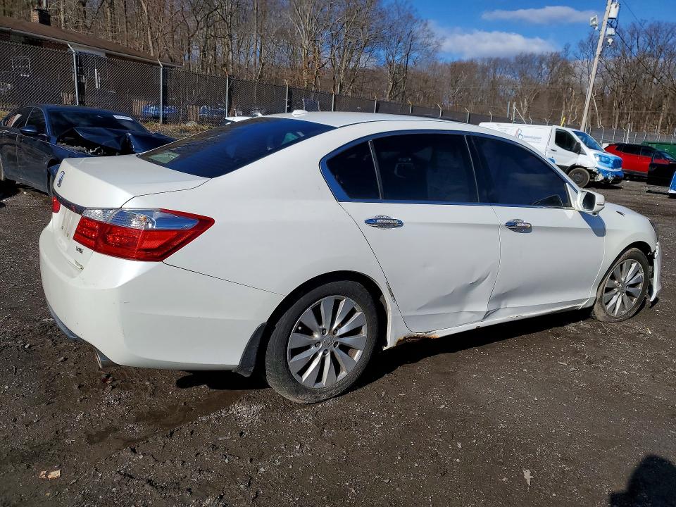 2015 Honda Accord მანქანა იყიდება აუქციონზე, vin: 1HGCR3F81FA004886, აუქციონის ნომერი: 76287675