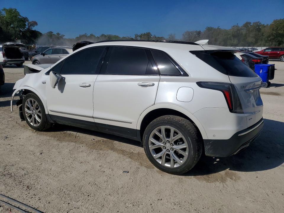 41761016 :رقم المزاد ، 1GYKNGRSXLZ144429 vin ، 2020 Cadillac Xt5 مزاد بيع