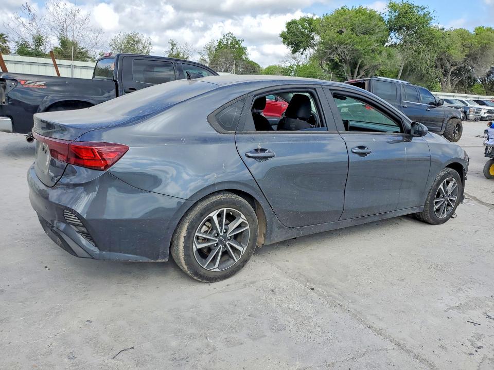 2023 Kia Forte მანქანა იყიდება აუქციონზე, vin: 3KPF24AD0PE687415, აუქციონის ნომერი: 47007506