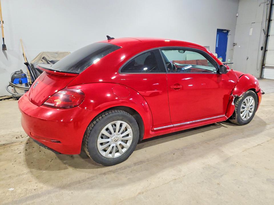 47238926 :رقم المزاد ، 3VWJ17AT2HM620471 vin ، 2017 Volkswagen Beetle مزاد بيع