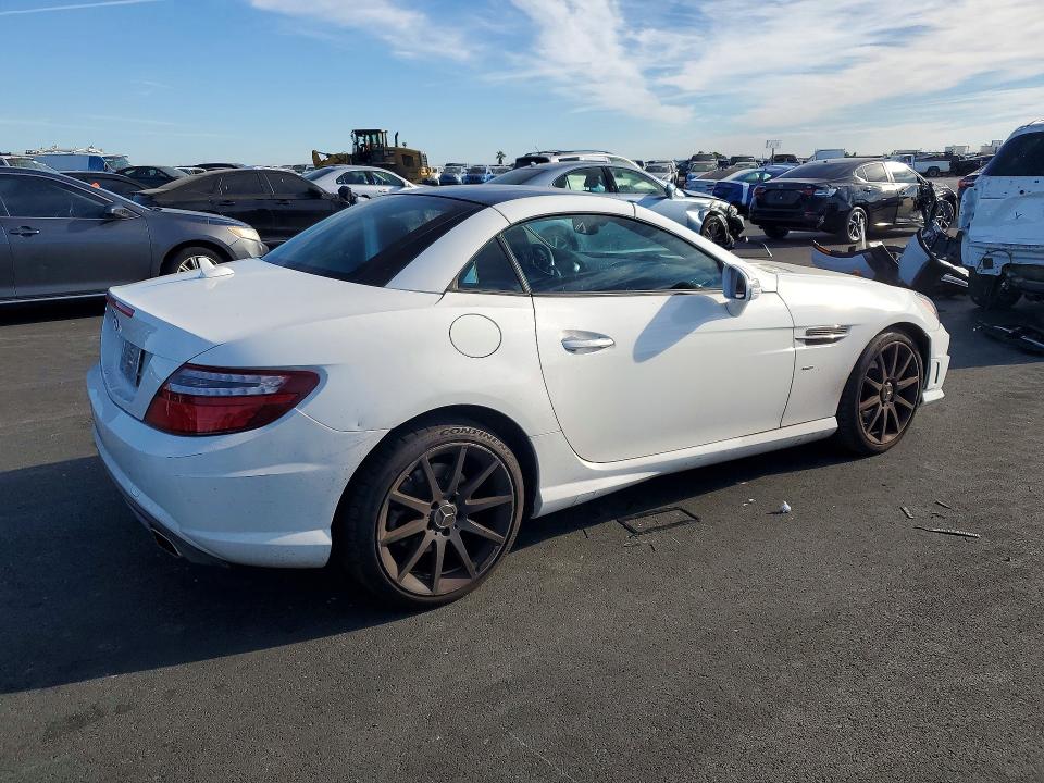 47356366 :رقم المزاد ، WDDPK4HA9EF094757 vin ، 2014 Mercedes-benz Slk مزاد بيع