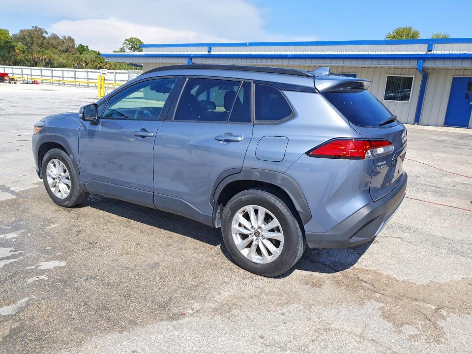 2023 Toyota Corolla Cross მანქანა იყიდება აუქციონზე, vin: 7MUBAAAG0PV039885, აუქციონის ნომერი: 46917346