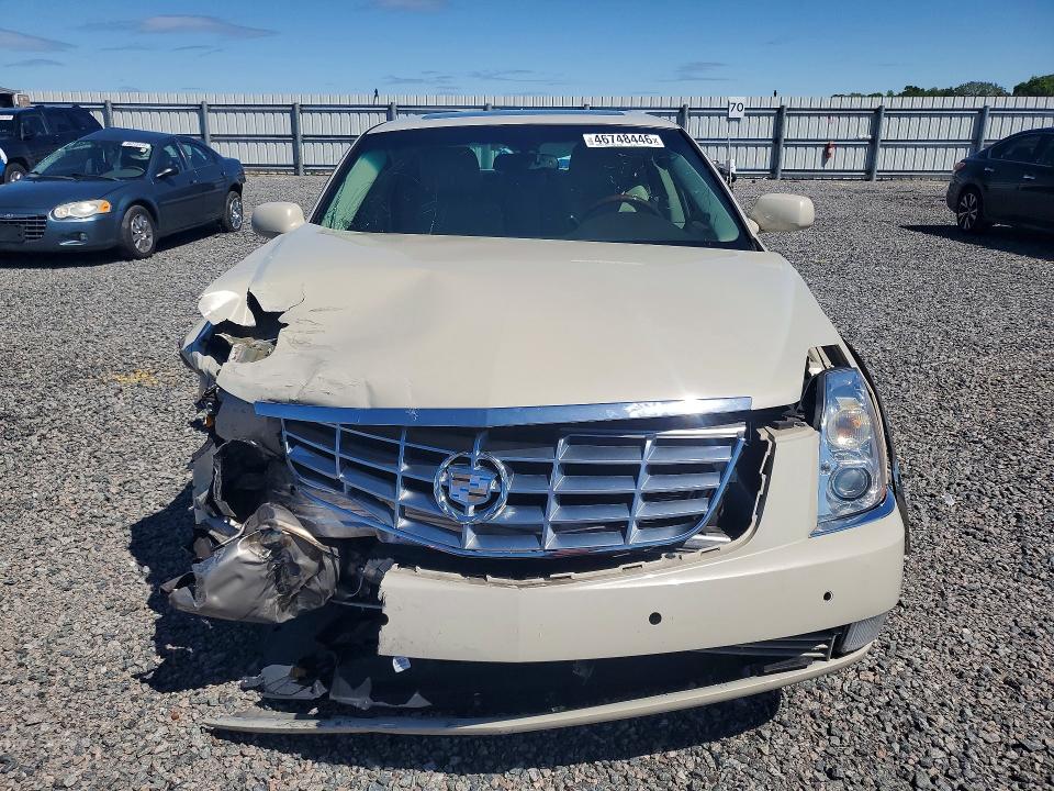 46748446 :رقم المزاد ، 1G6KD5EY5AU104344 vin ، 2010 Cadillac Dts مزاد بيع