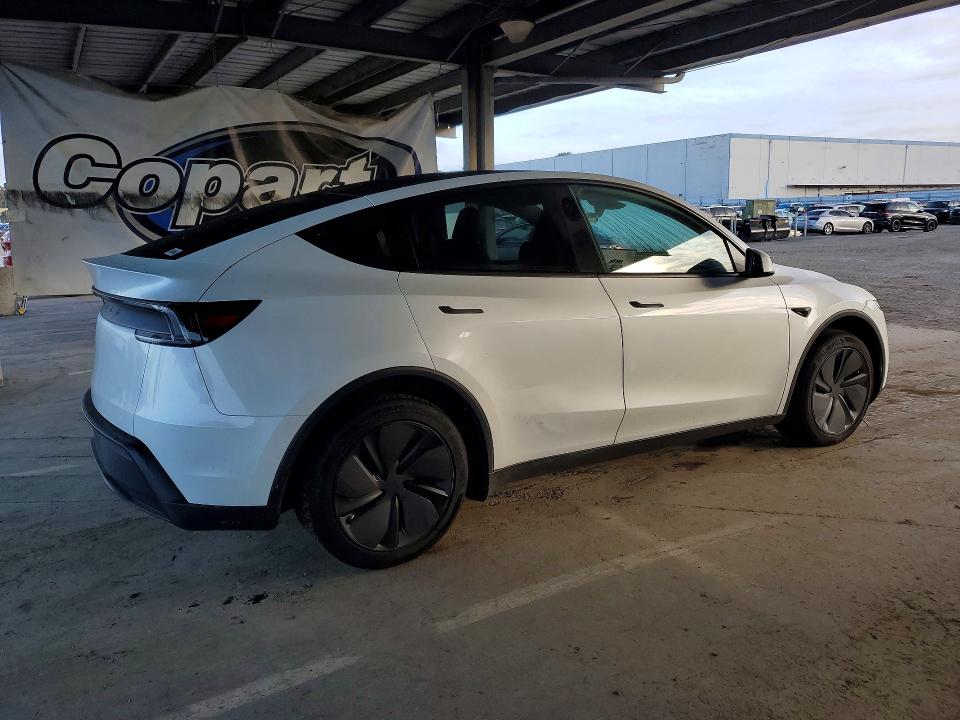 2026 Tesla Model Y მანქანა იყიდება აუქციონზე, vin: 7SAYGDED3TF399268, აუქციონის ნომერი: 41998066
