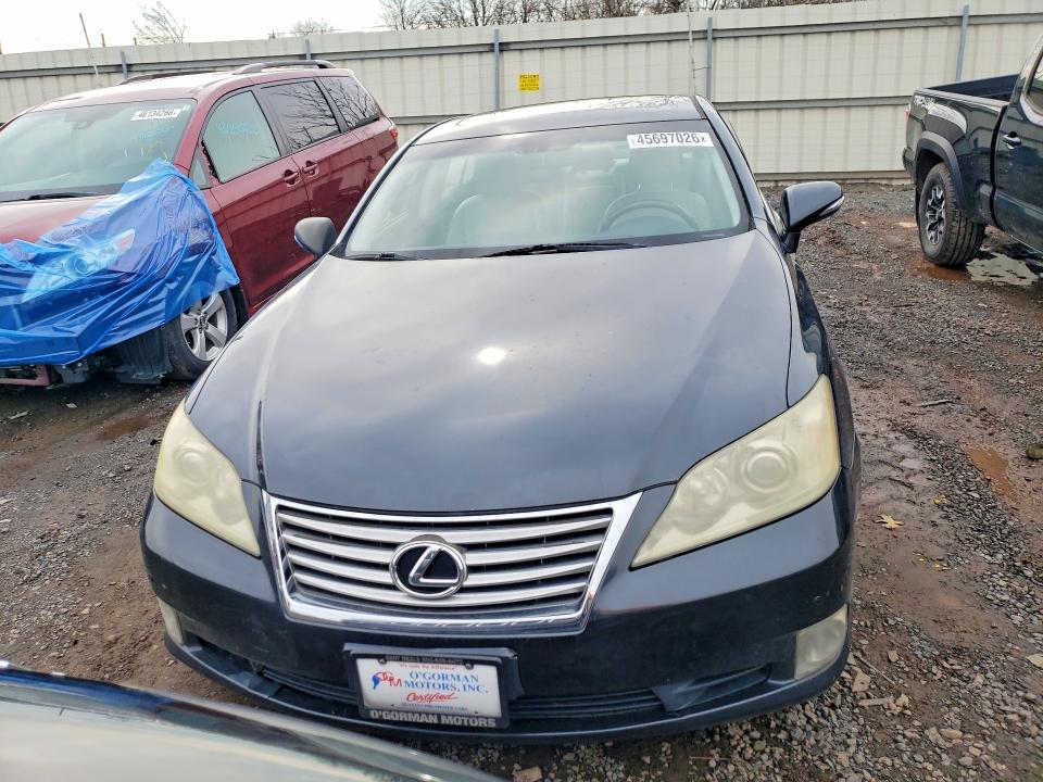 45697026 :رقم المزاد ، JTHBK1EG8B2425390 vin ، 2011 Lexus Es 350 مزاد بيع