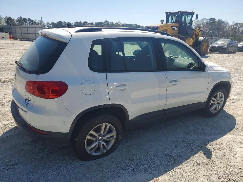 46808736 :رقم المزاد ، WVGAV7AX7HK017674 vin ، 2017 Volkswagen Tiguan مزاد بيع