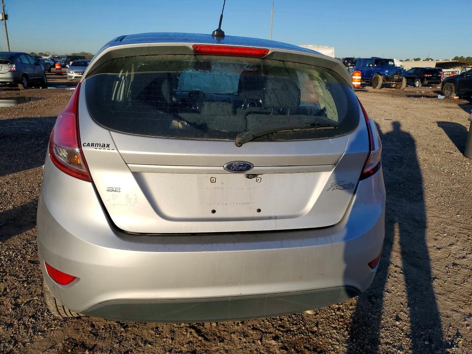 45545606 :رقم المزاد ، 3FADP4EJ4JM145052 vin ، 2018 Ford Fiesta مزاد بيع