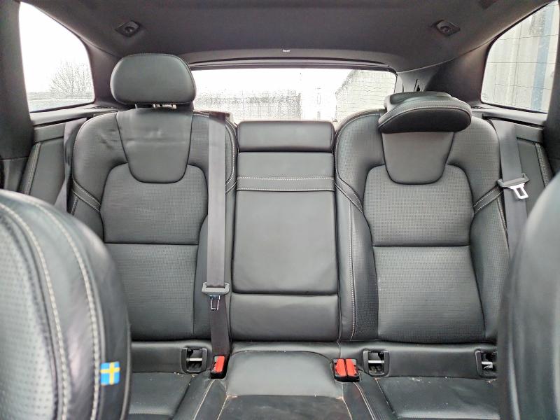 Продаж на аукціоні авто 2018 Volvo Xc60, vin: YV4BR0DL4J1116510, номер лоту: 45904876