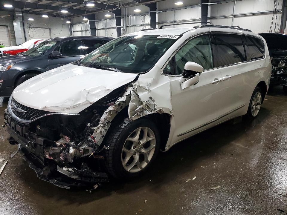 2017 Chrysler Pacifica მანქანა იყიდება აუქციონზე, vin: 2C4RC1EG1HR597980, აუქციონის ნომერი: 45675916
