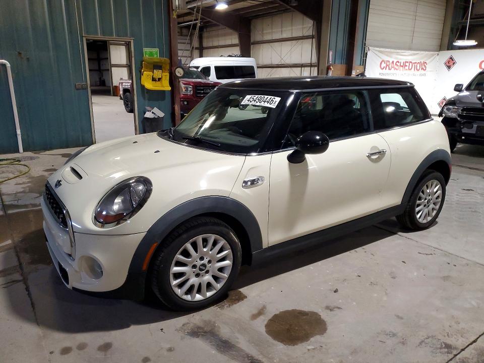 Продажа на аукционе авто 2015 Mini Cooper, vin: WMWXP7C50F2A42157, номер лота: 45490446
