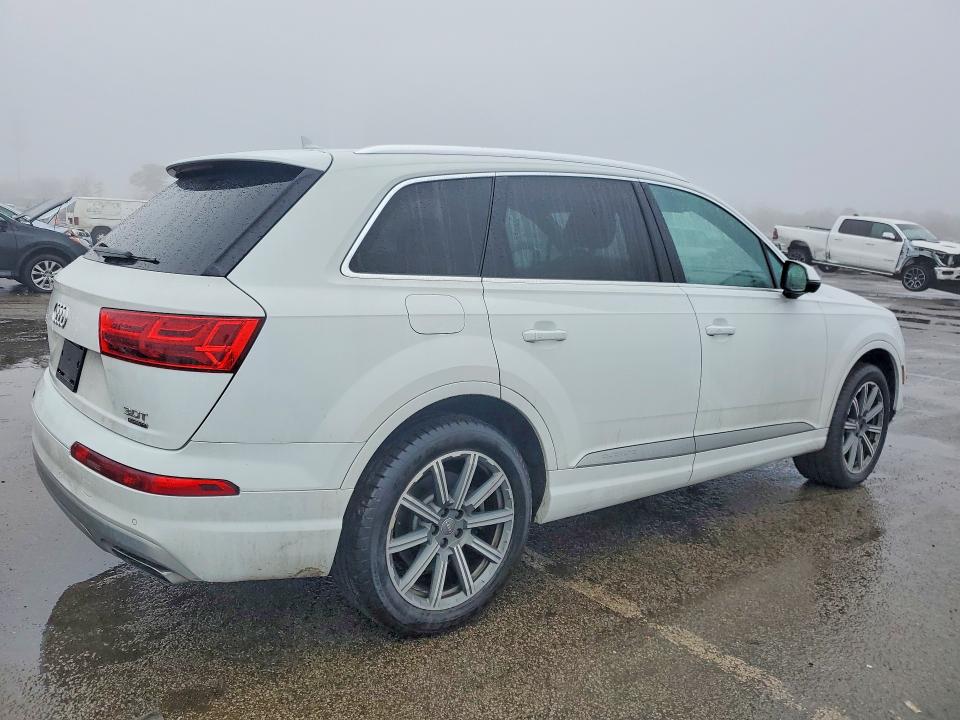 Продажа на аукционе авто 2017 Audi Q7, vin: WA1LAAF73HD046974, номер лота: 45993436
