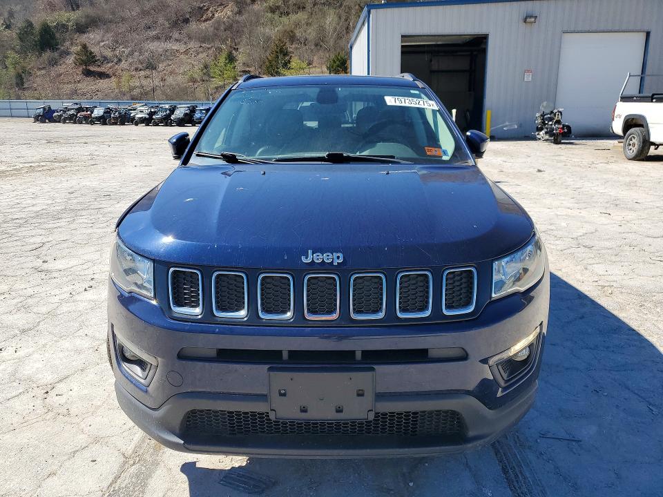 79735275 :رقم المزاد ، 3C4NJDBB8JT190806 vin ، 2018 Jeep Compass مزاد بيع