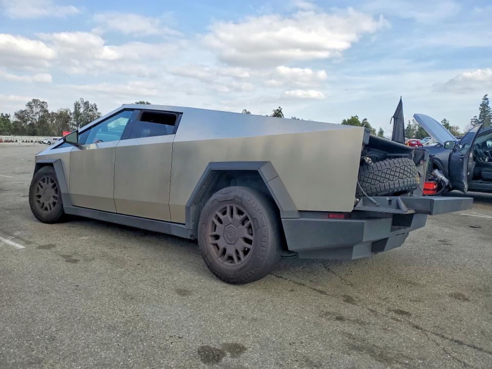 Продаж на аукціоні авто 2024 Tesla Cybertruck, vin: 7G2CEHEE0RA016743, номер лоту: 45546856