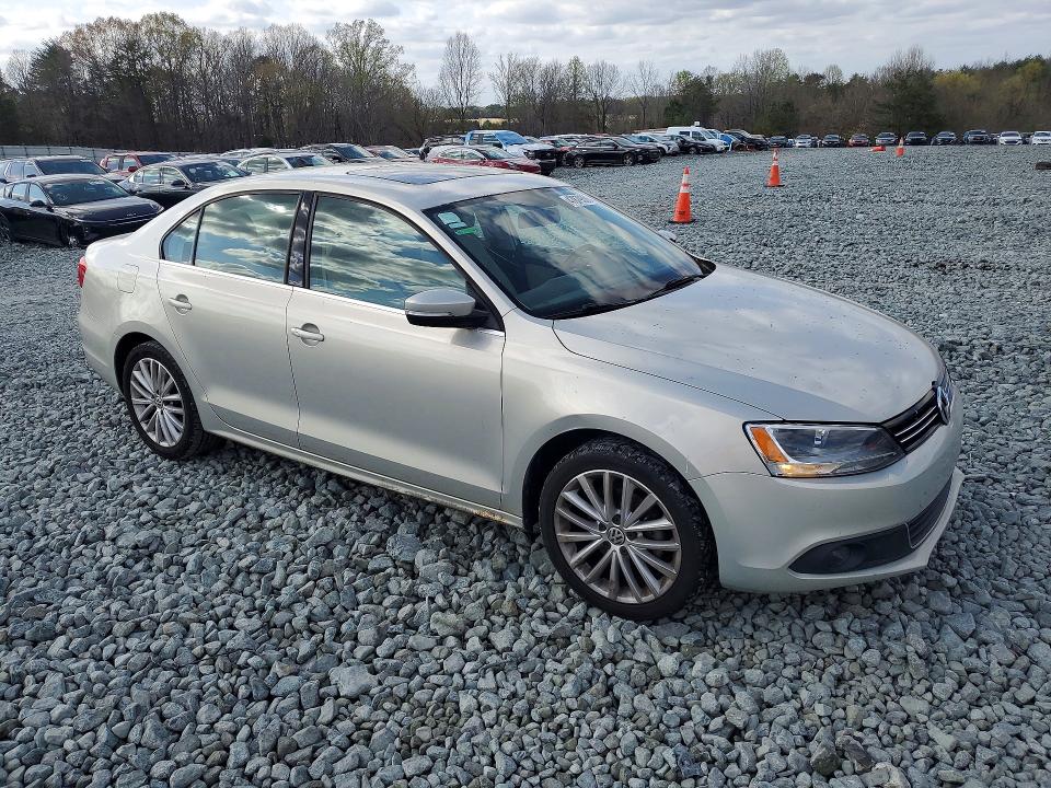 47879386 :رقم المزاد ، 3VWLX7AJ1BM338545 vin ، 2011 Volkswagen Jetta مزاد بيع