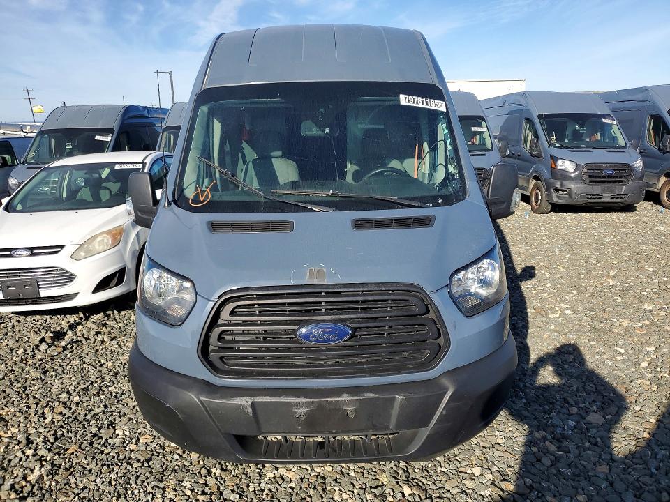 79781165 :رقم المزاد ، 1FTYR3XM3KKB73716 vin ، 2019 Ford Transit مزاد بيع