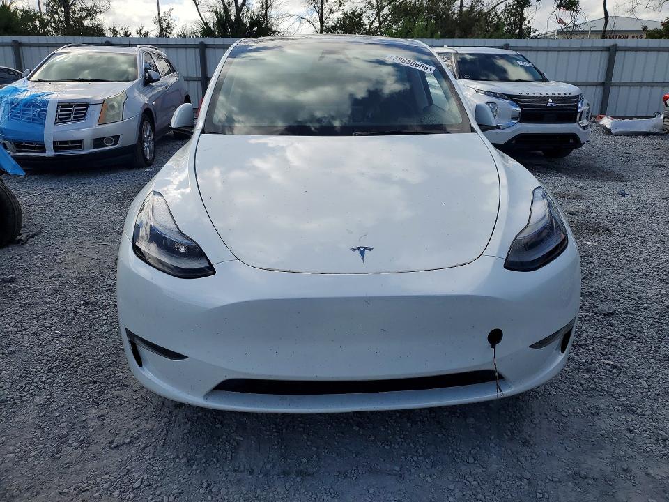 2025 Tesla Model Y მანქანა იყიდება აუქციონზე, vin: 7SAYGAEE2SF227884, აუქციონის ნომერი: 79630605